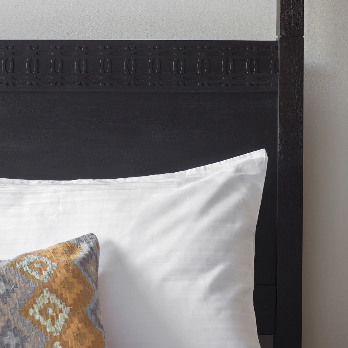 Akari Four Poster Bed - Image 4