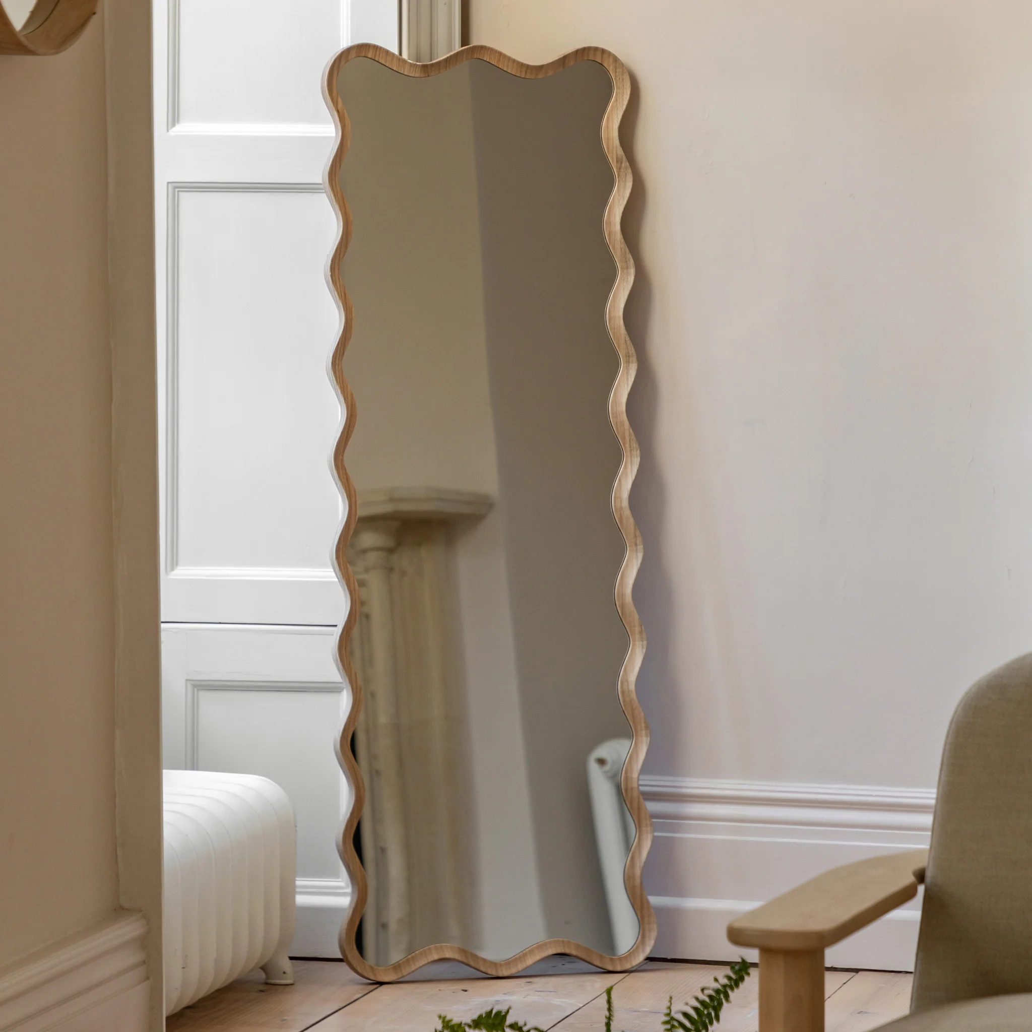 Munich Leaner Mirror