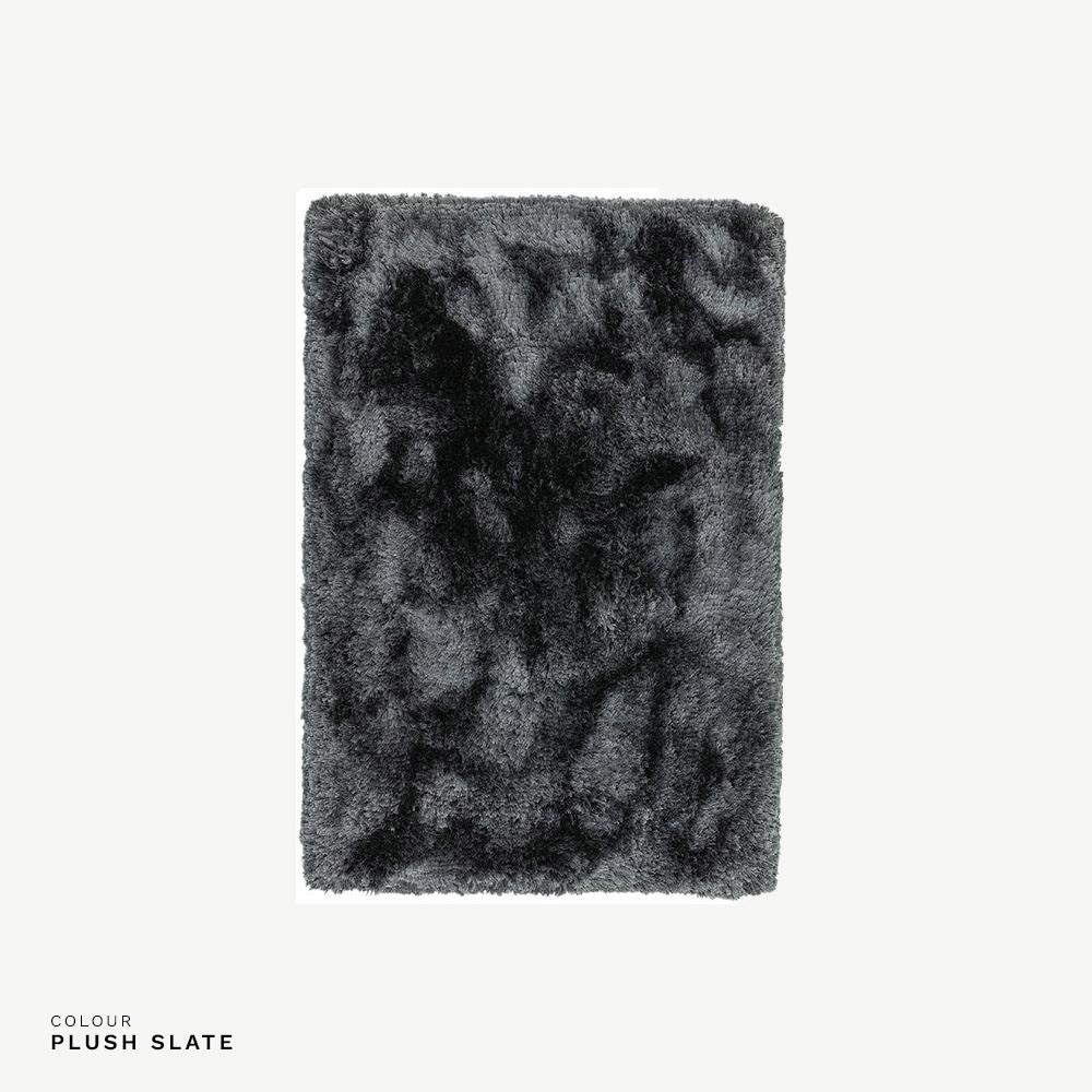 Plush Rug Dark - Image 3