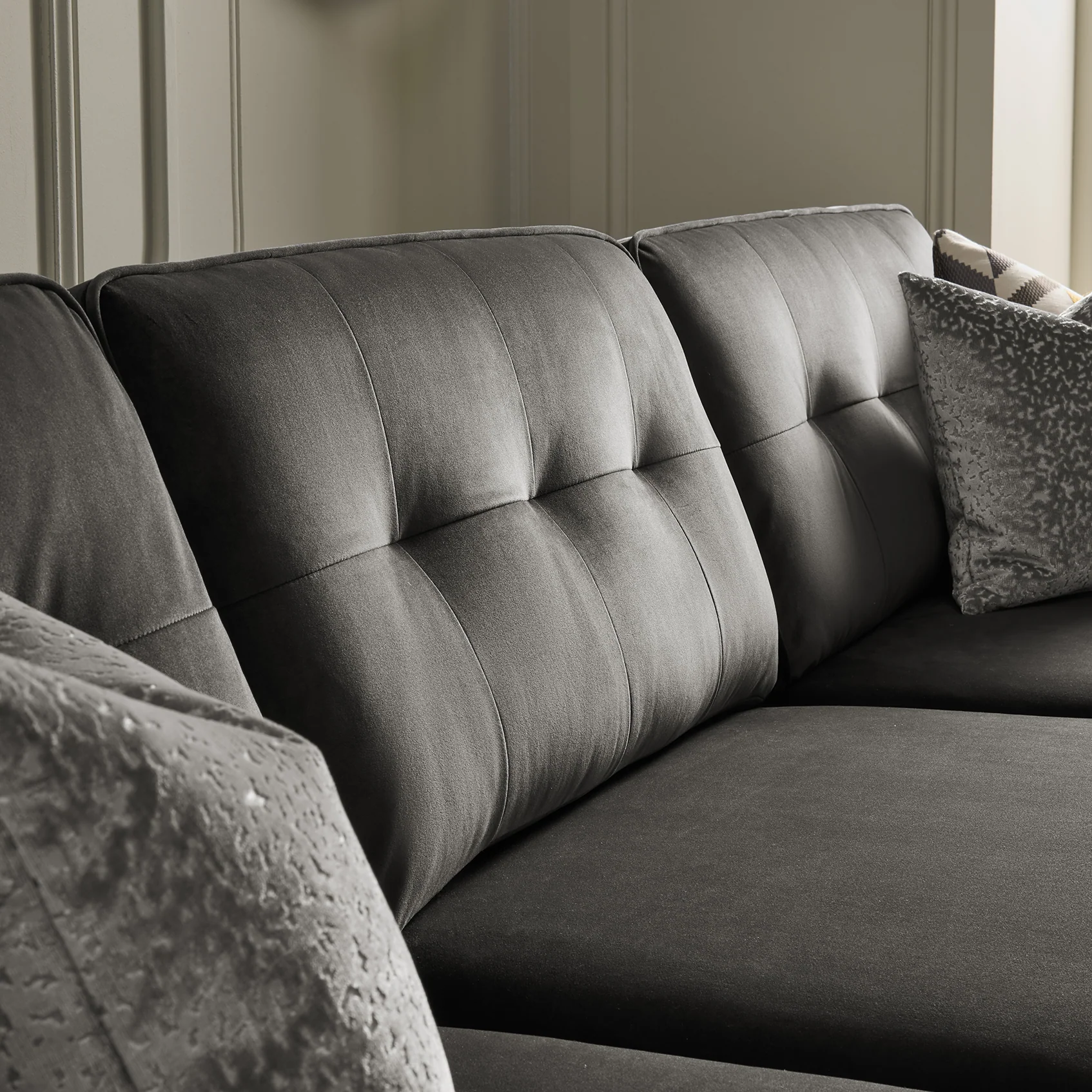 Purley Large Chaise Sofa - Image 6