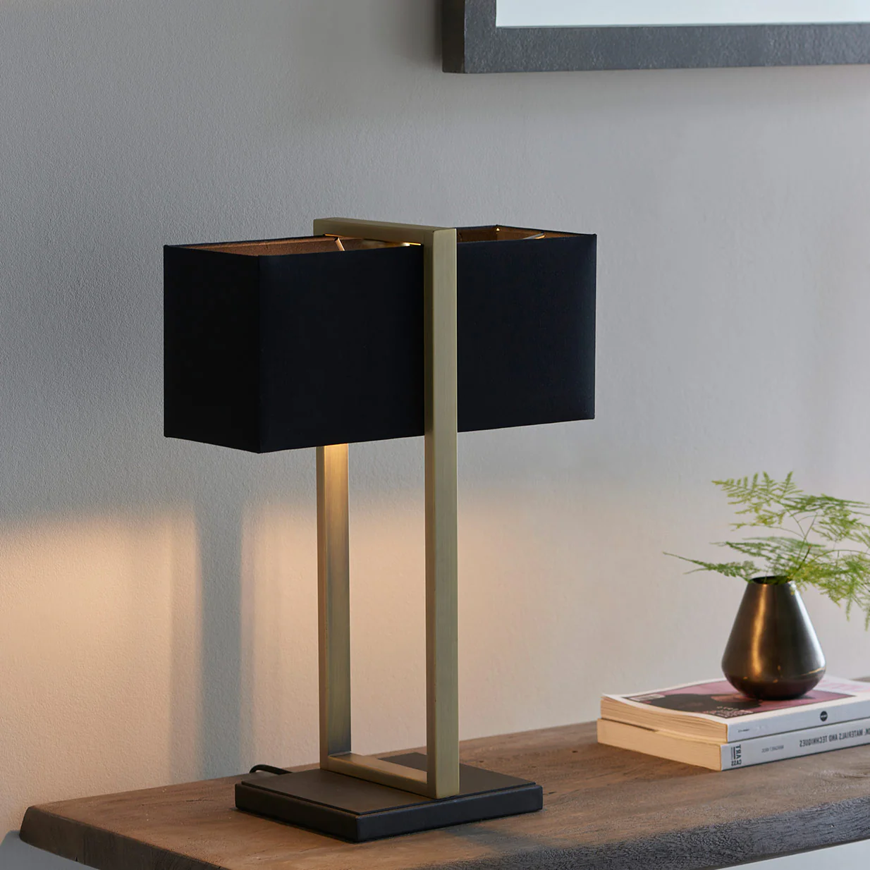 Willot Black Table Lamp