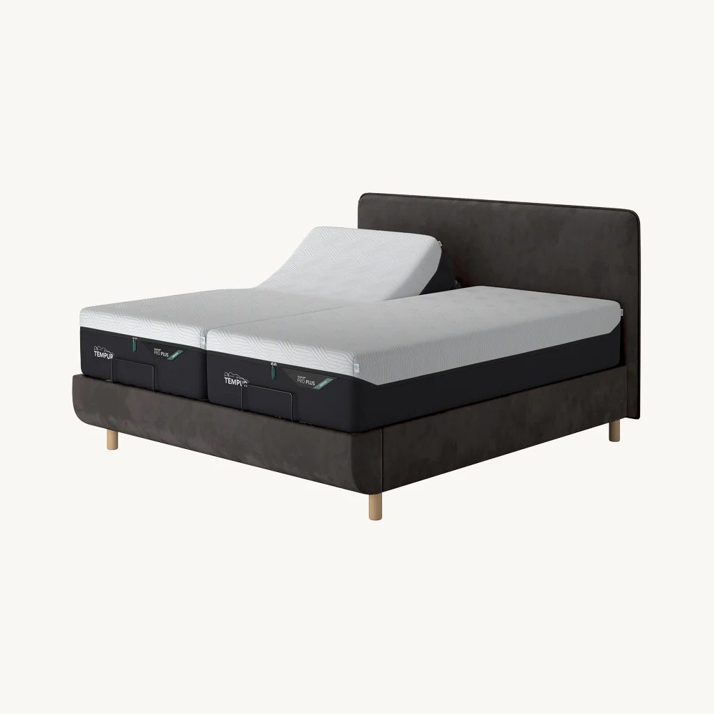 TEMPUR® Arc Adjustable Bed with Form Headboard - Image 10