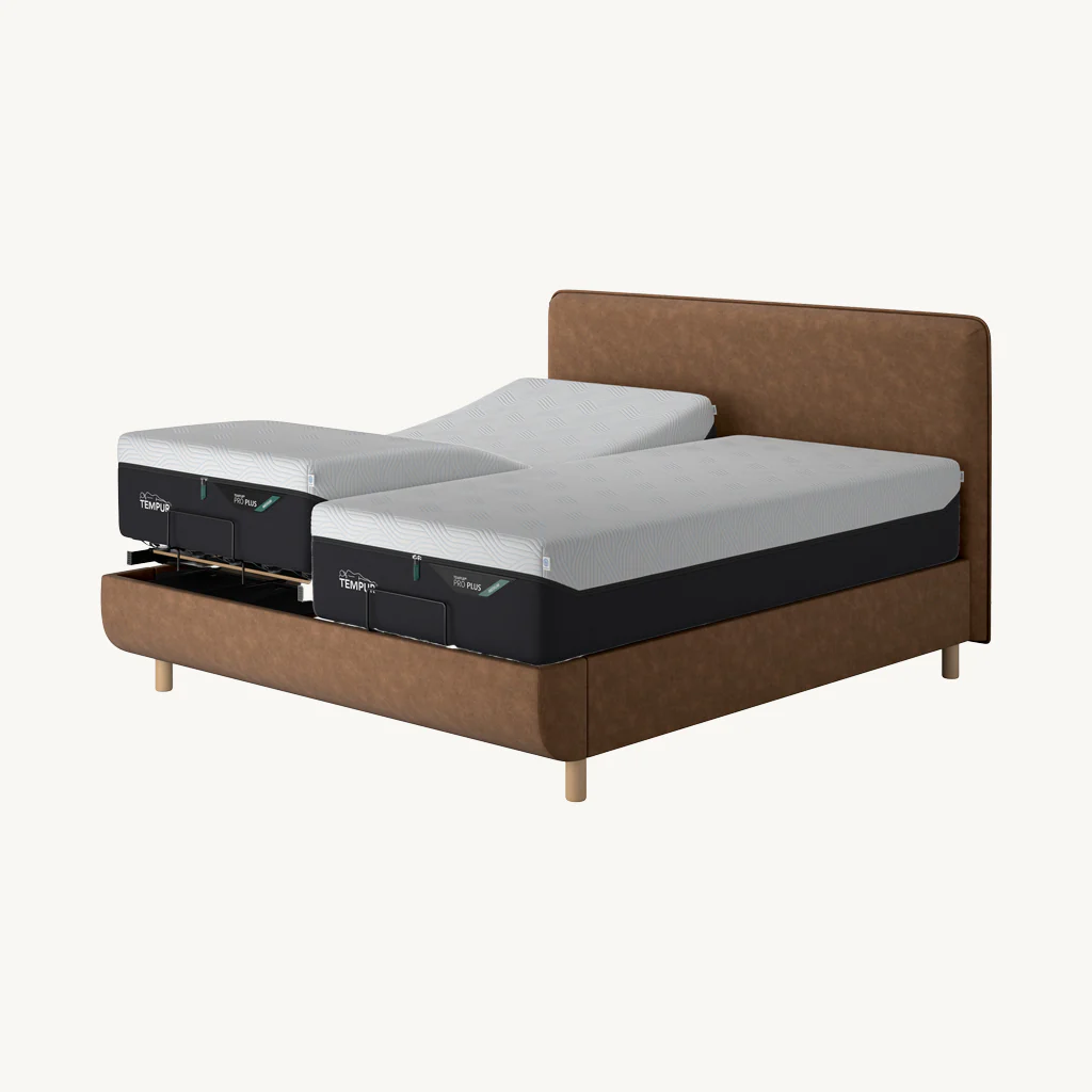 TEMPUR® Arc Adjustable Bed with Form Headboard - Image 3