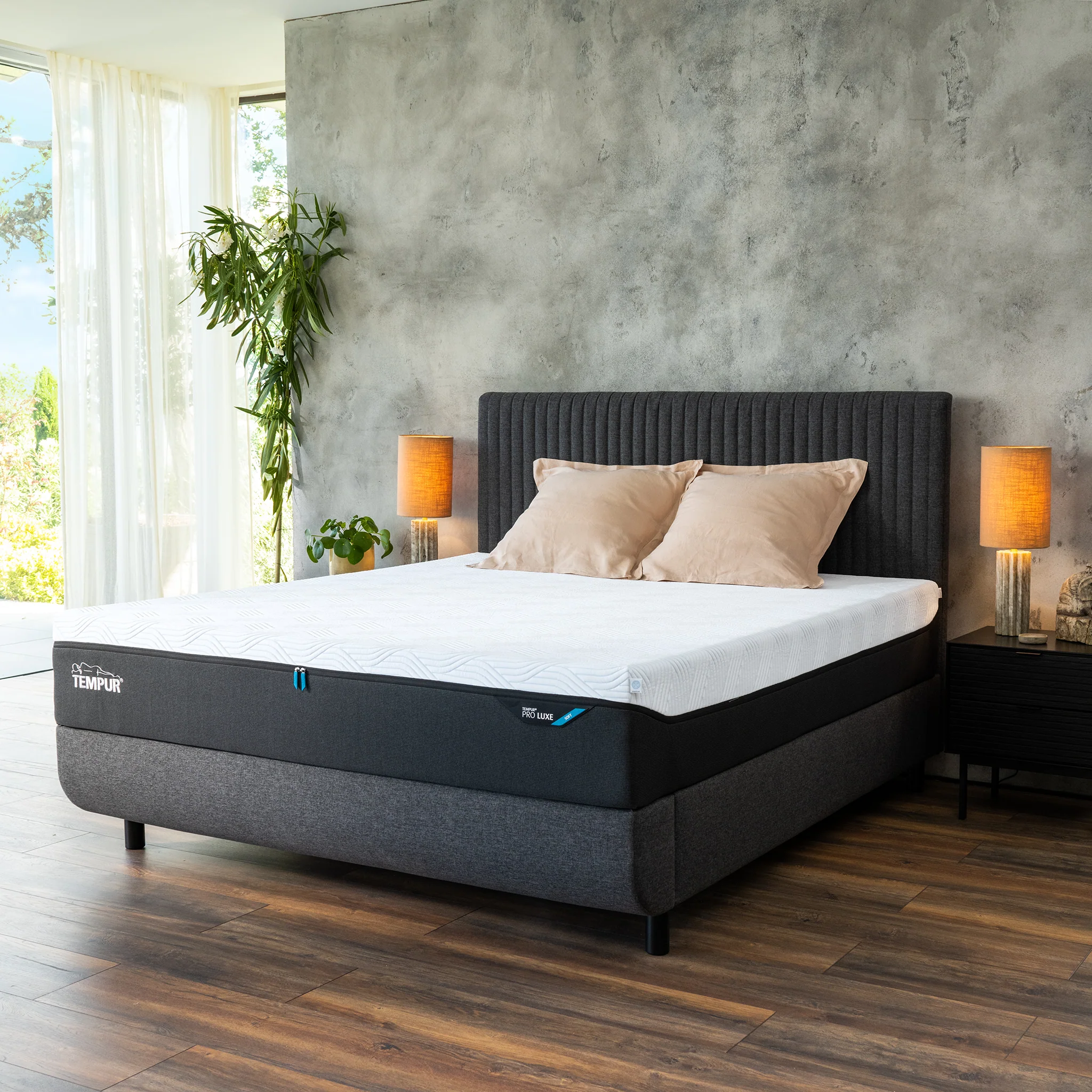 TEMPUR® Arc Adjustable Bed with Vertical Headboard