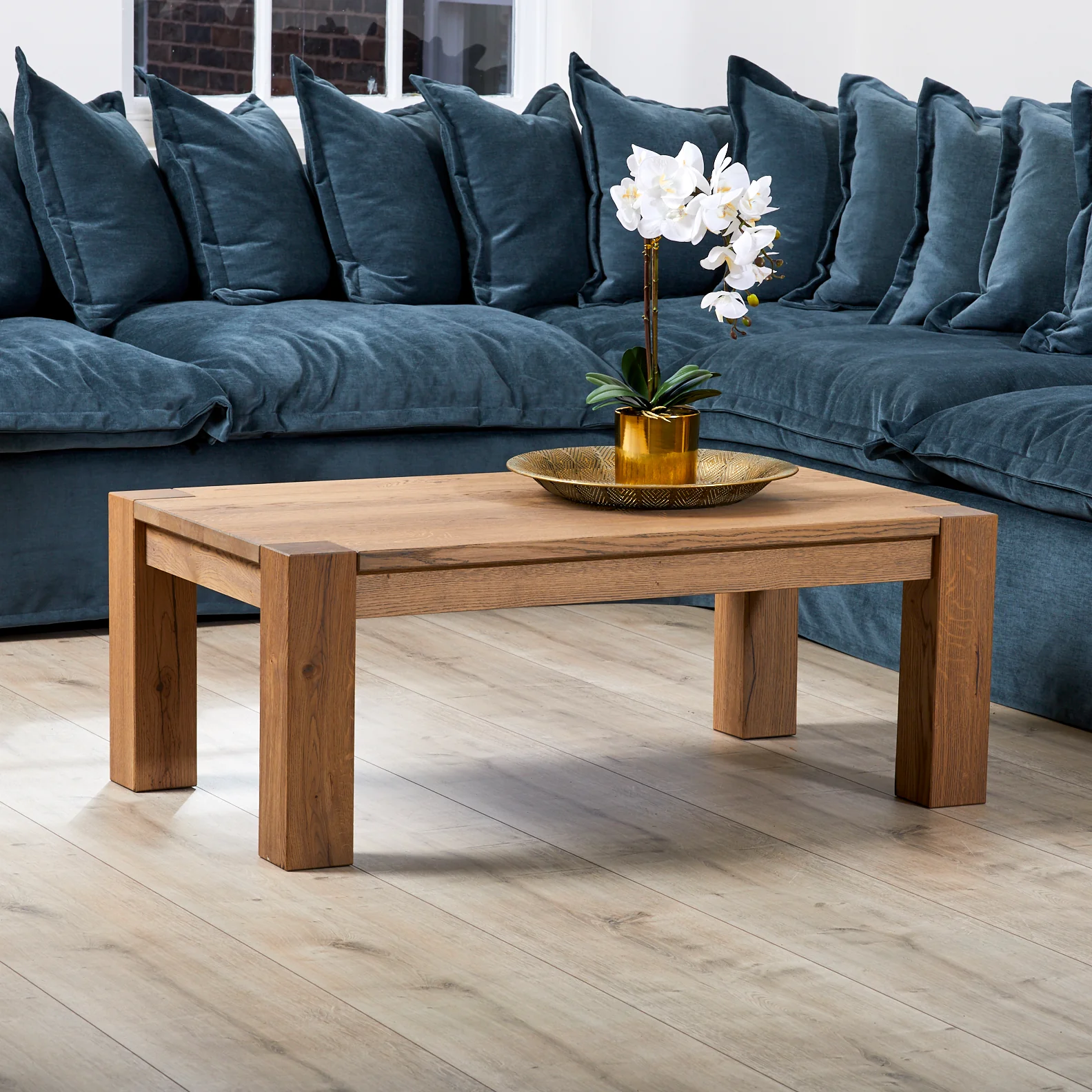 Varis Coffee Table