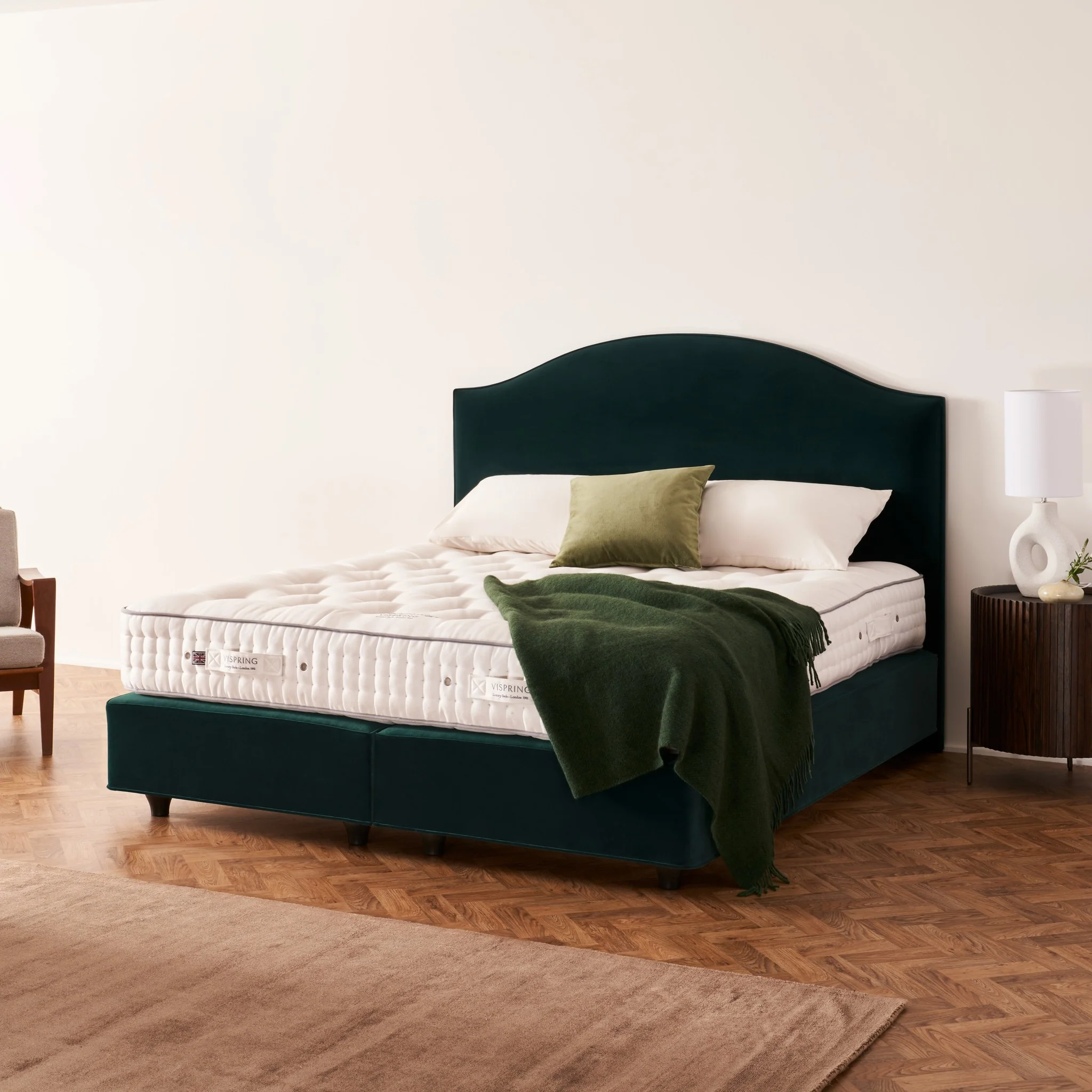 ViSpring Kingsbridge Divan & Mattress Set