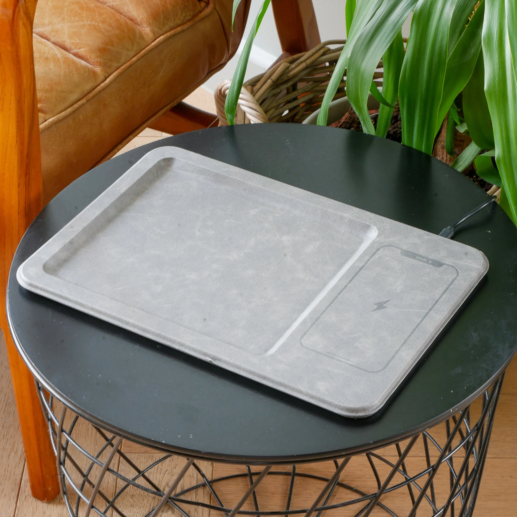 Wireless Charging Tray - Image 11