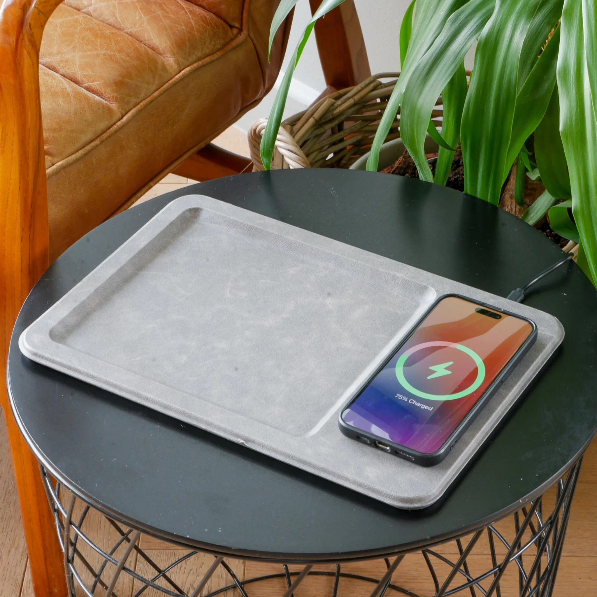 Wireless Charging Tray - Image 12