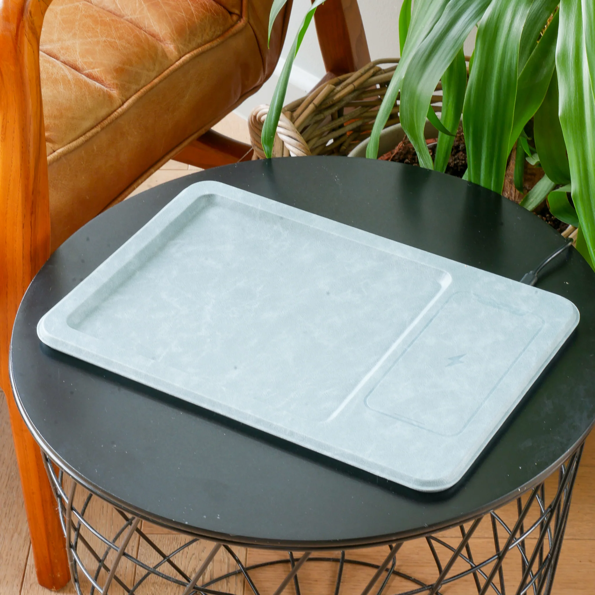 Wireless Charging Tray - Image 5