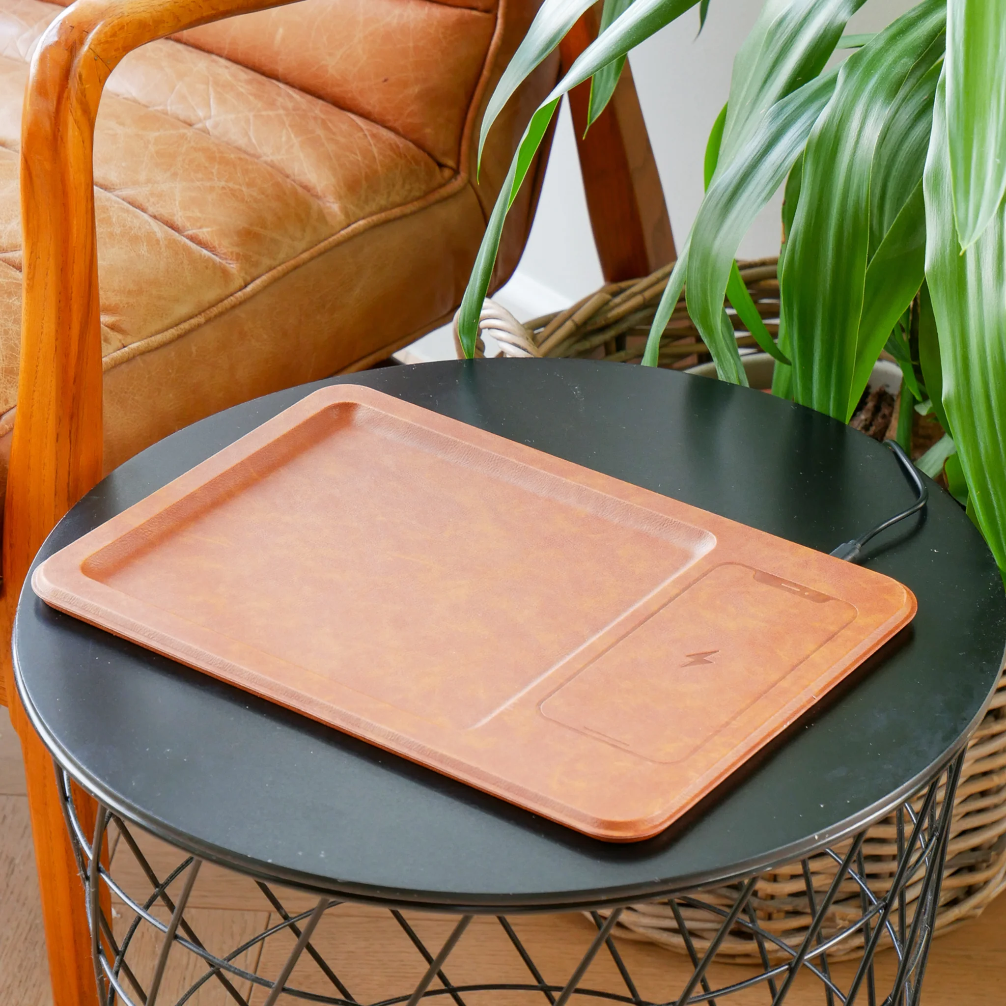 Wireless Charging Tray - Image 8