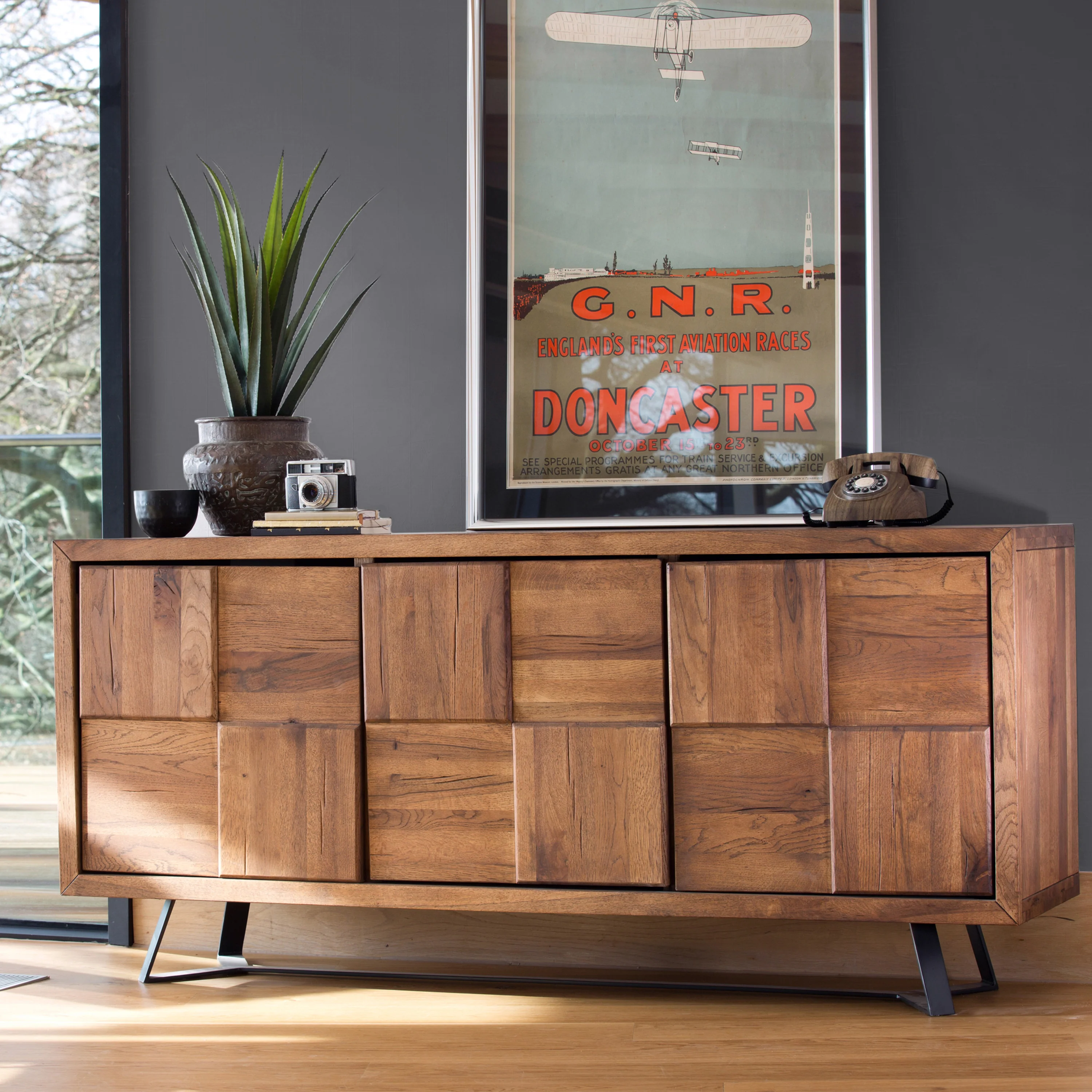 York Wide Sideboard - Image 5
